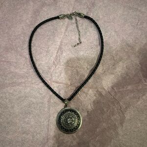 Lia Sophia rope and silver tone necklace